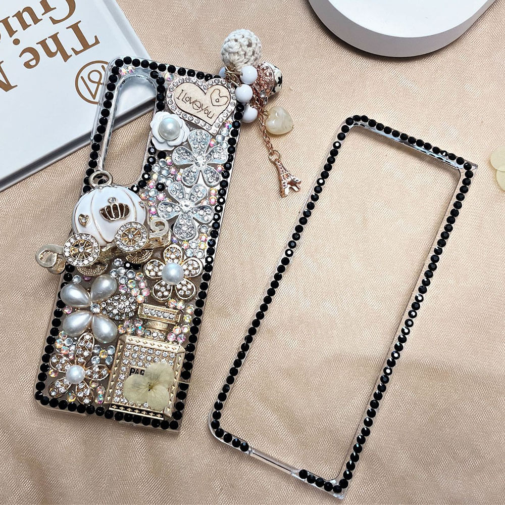 Luxurious Rhinestone Princess Pumpkin Cart Phone Case For Samsung Galaxy Z Fold3 5G
